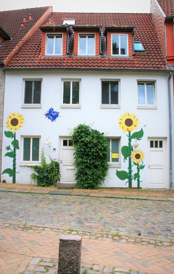 פלאנסבורג Zentrale Ferienwohnung „Treibholz“ Im Sonnenblumenhaus מראה חיצוני תמונה
